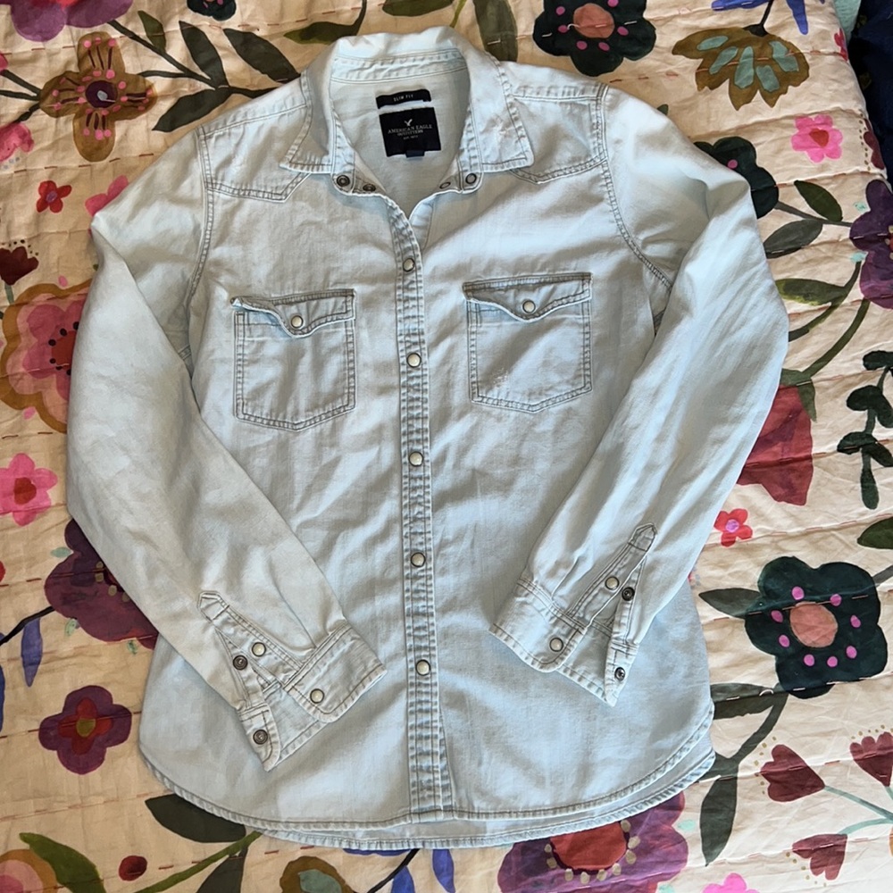 American Eagle slim fit chambray
